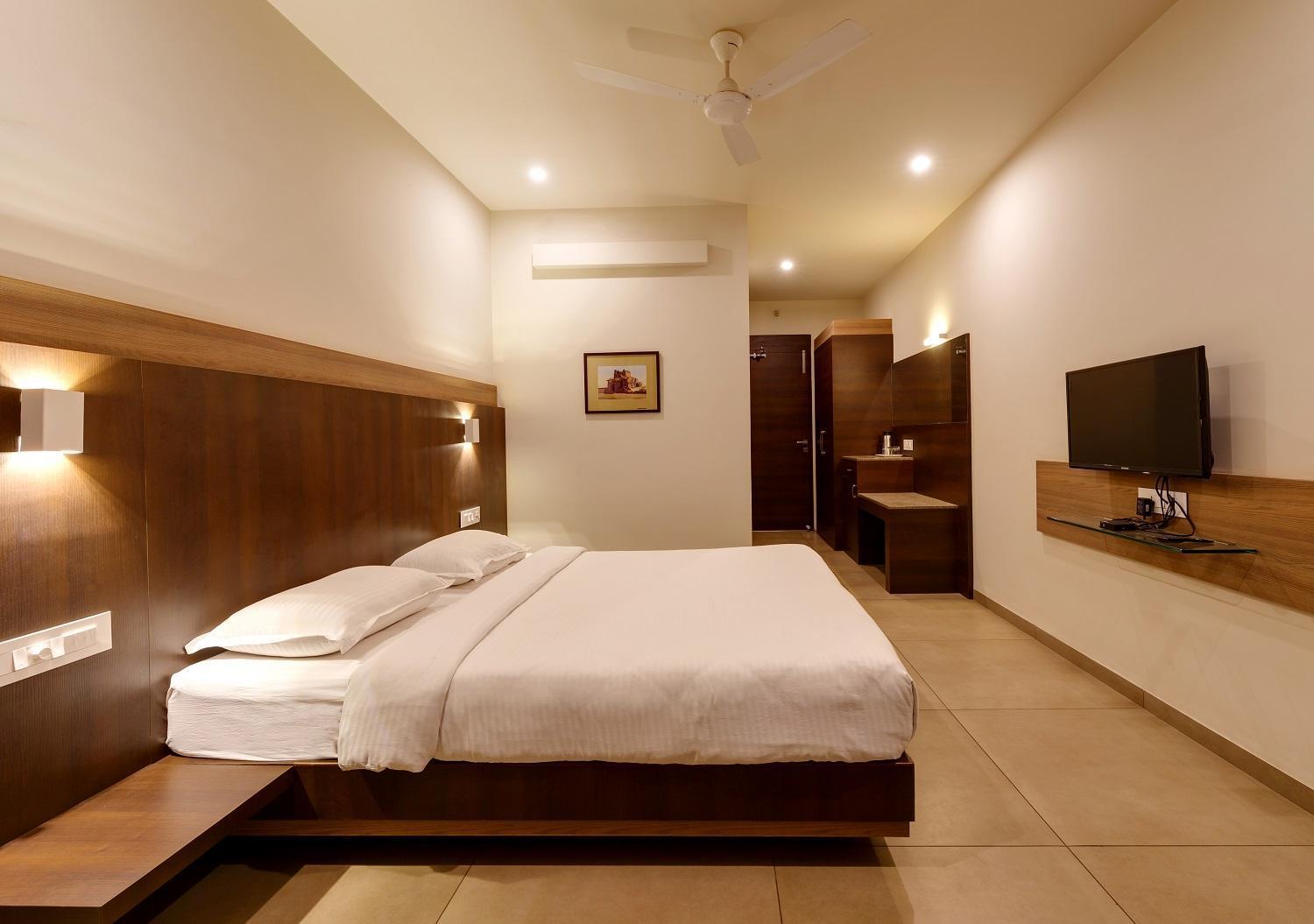 Hotel Classic Mid Town, Kolhapur Extérieur photo