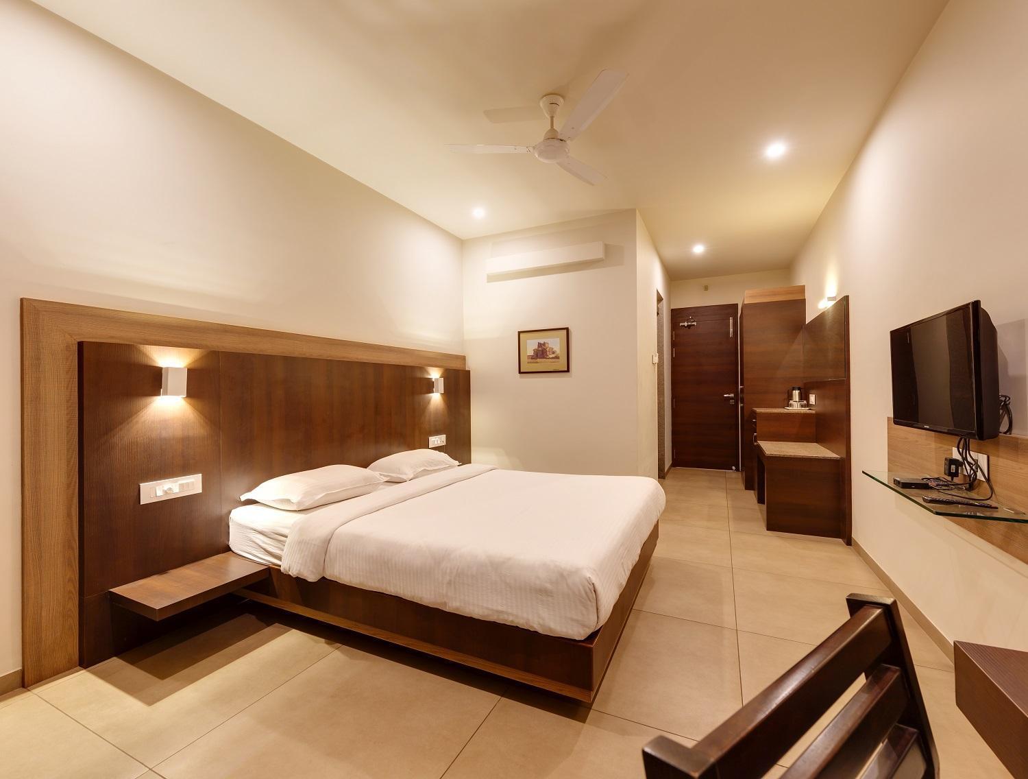 Hotel Classic Mid Town, Kolhapur Extérieur photo