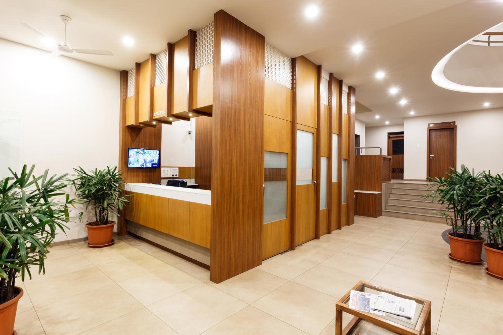 Hotel Classic Mid Town, Kolhapur Extérieur photo