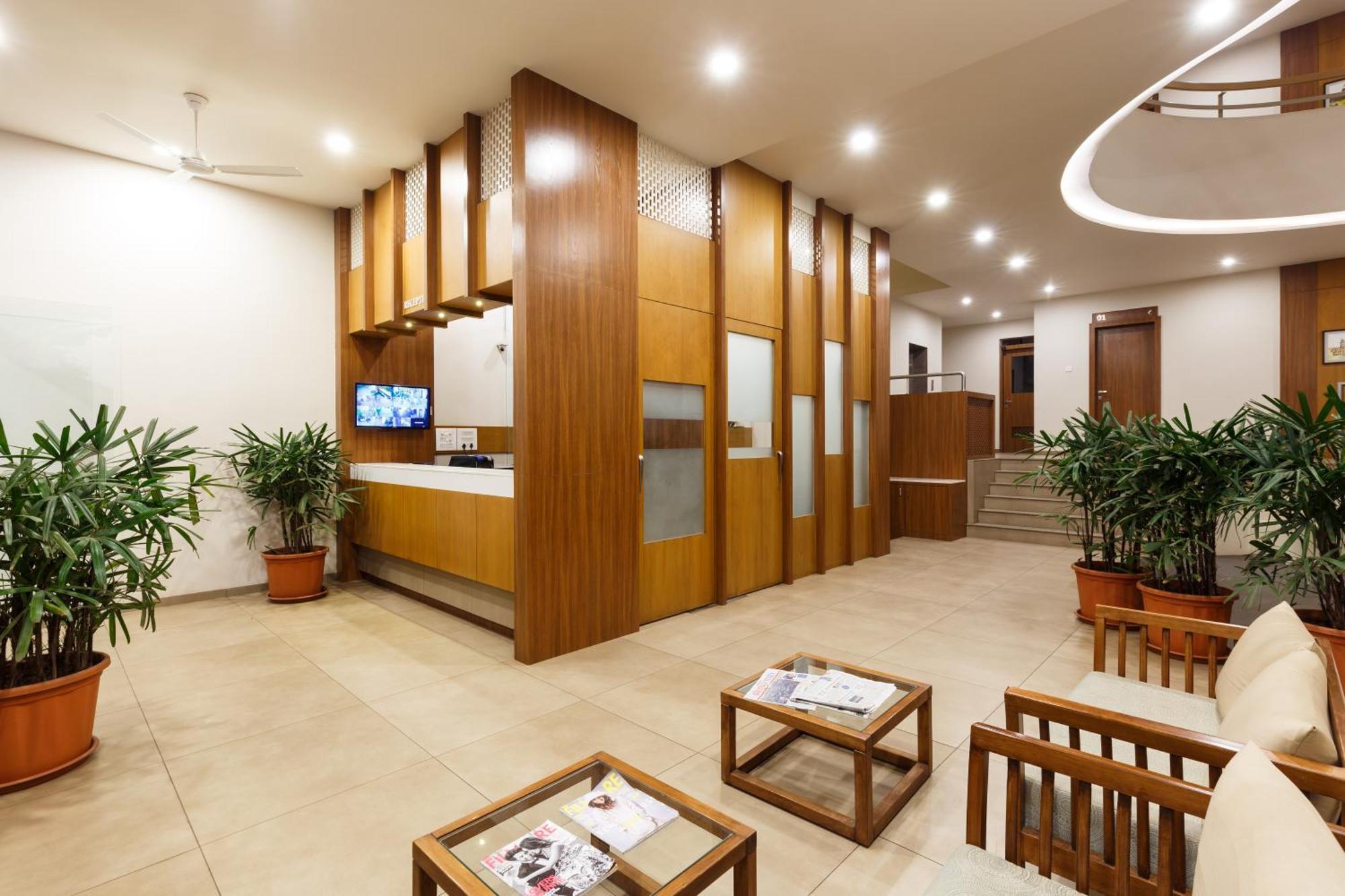 Hotel Classic Mid Town, Kolhapur Extérieur photo