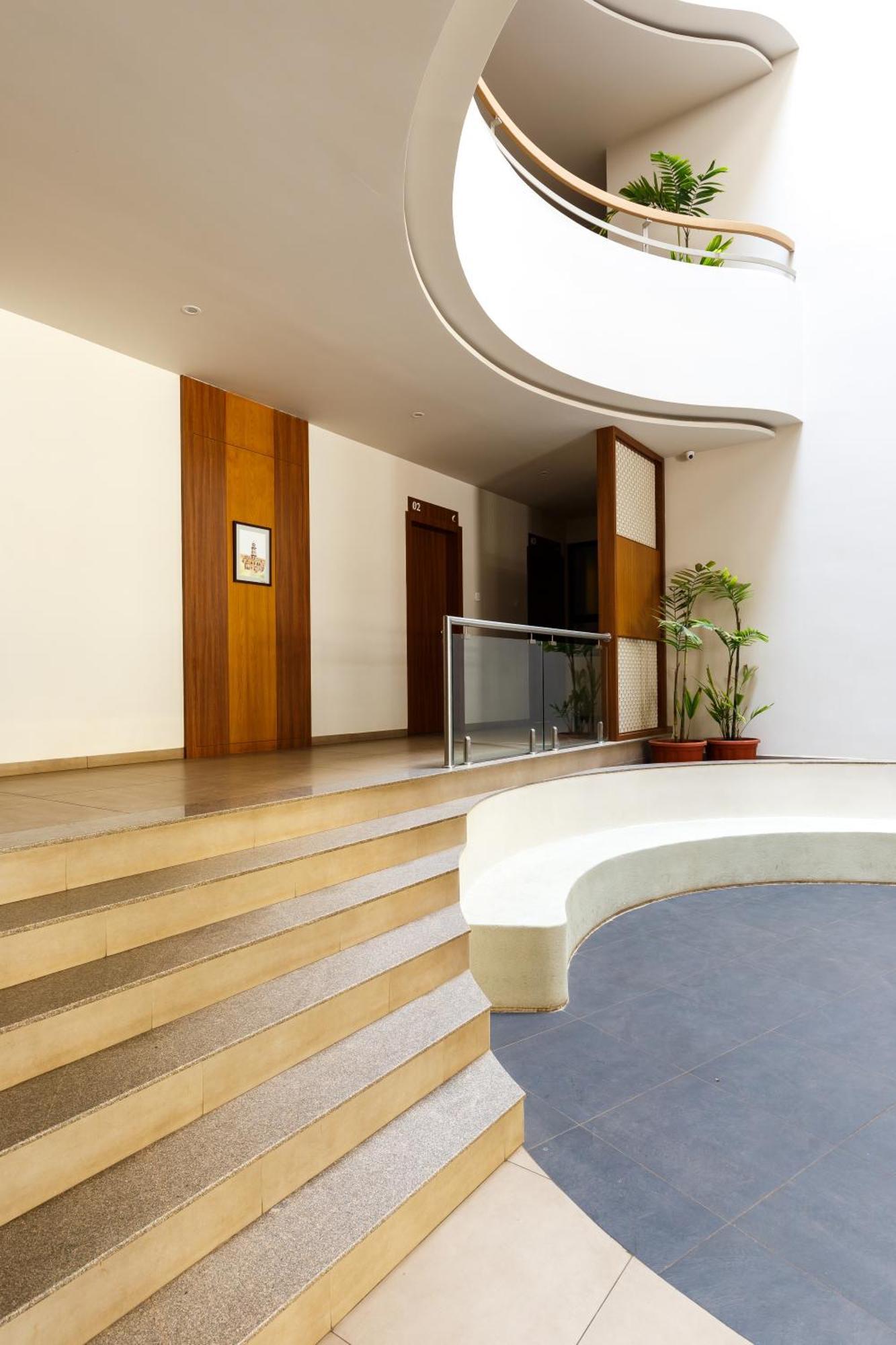 Hotel Classic Mid Town, Kolhapur Extérieur photo