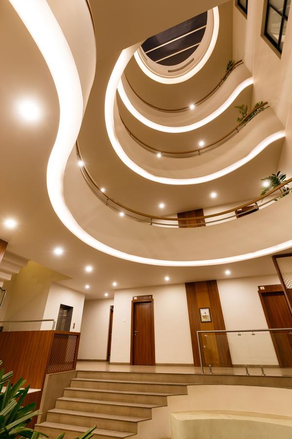 Hotel Classic Mid Town, Kolhapur Extérieur photo