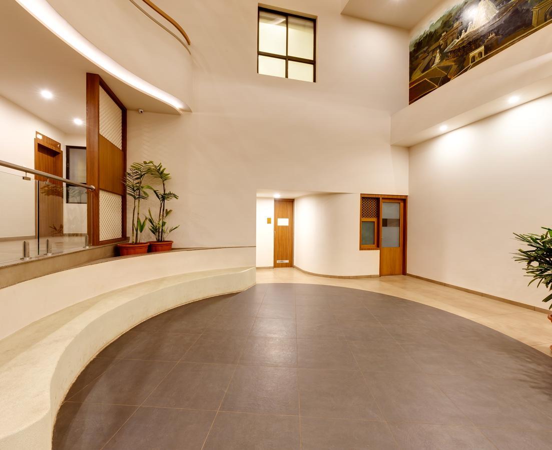 Hotel Classic Mid Town, Kolhapur Extérieur photo